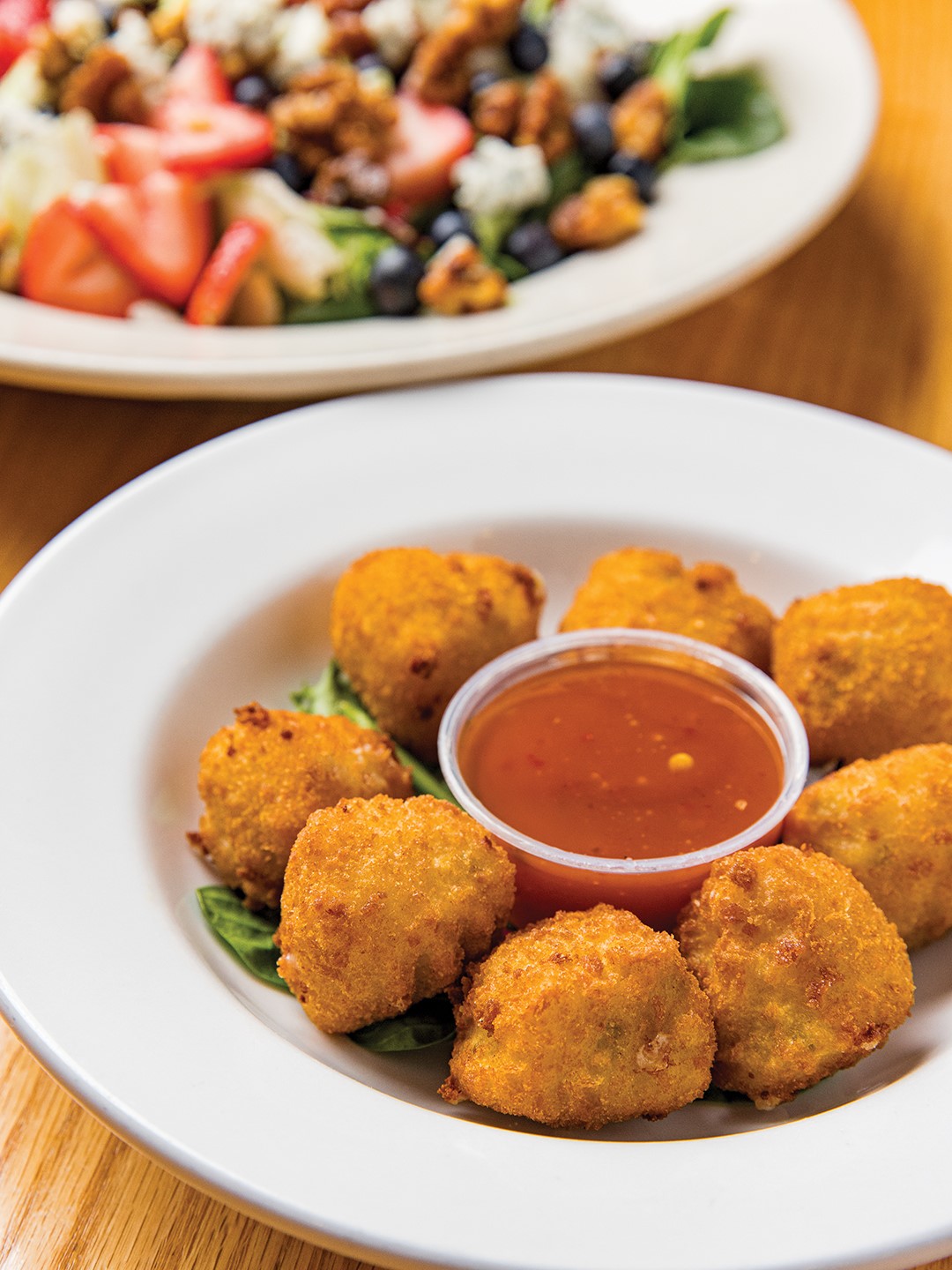 As an avid mac and cheese fan, Lookout Bar and Grill’s Spicy Mac Bites immediately caught my attention, and my curiosity was well rewarded.